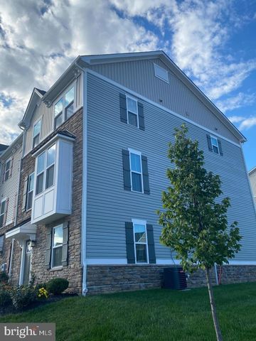 619 HOLYWELL DR, Malvern, PA 19355