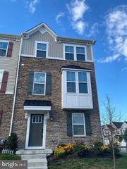 619 HOLYWELL DR, Malvern, PA 19355