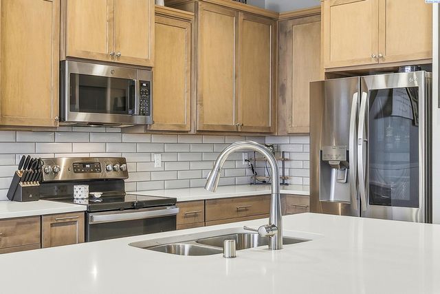 8215 Ashen Dr, Pasco, WA 99301