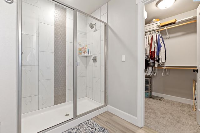 8215 Ashen Dr, Pasco, WA 99301