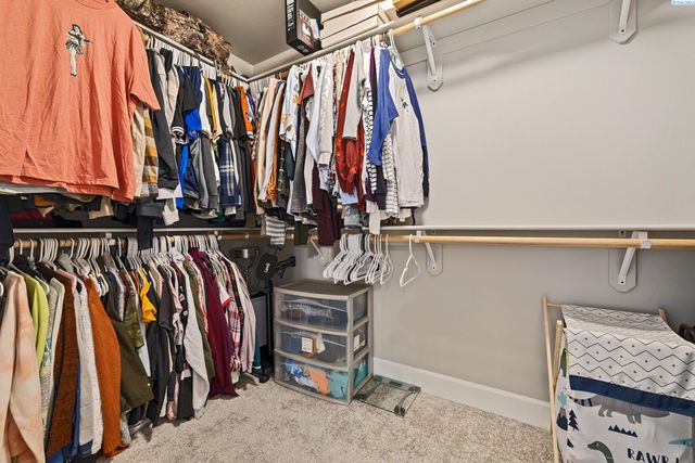 8215 Ashen Dr, Pasco, WA 99301