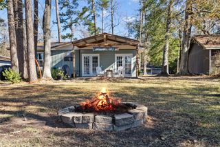 808 E Charmaine Drive E, Ivanhoe, TX 75979