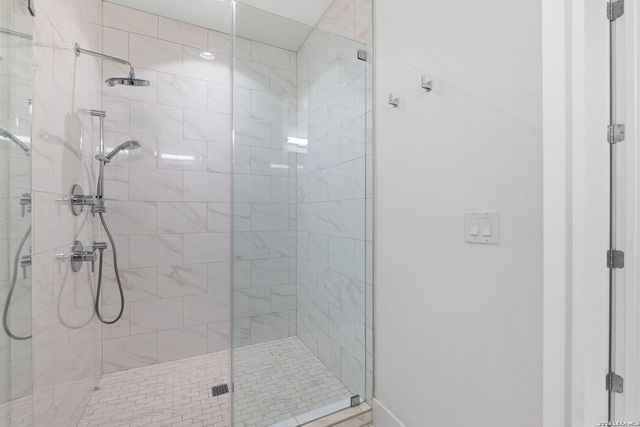 318 W Grayson St Unit 203, San Antonio, TX 78212