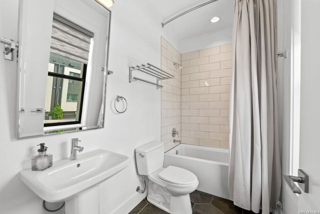 318 W Grayson St Unit 203, San Antonio, TX 78212