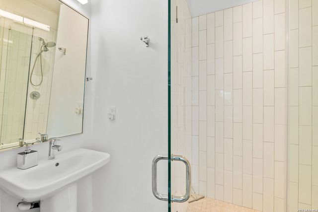 318 W Grayson St Unit 203, San Antonio, TX 78212