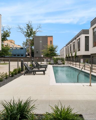 318 W Grayson St Unit 203, San Antonio, TX 78212