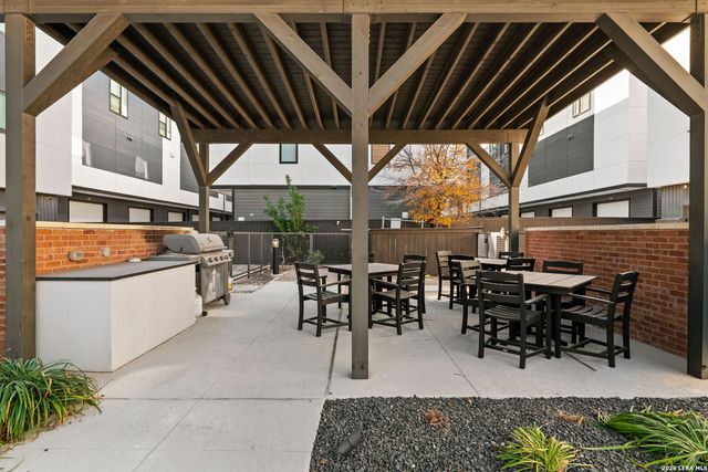 318 W Grayson St Unit 203, San Antonio, TX 78212