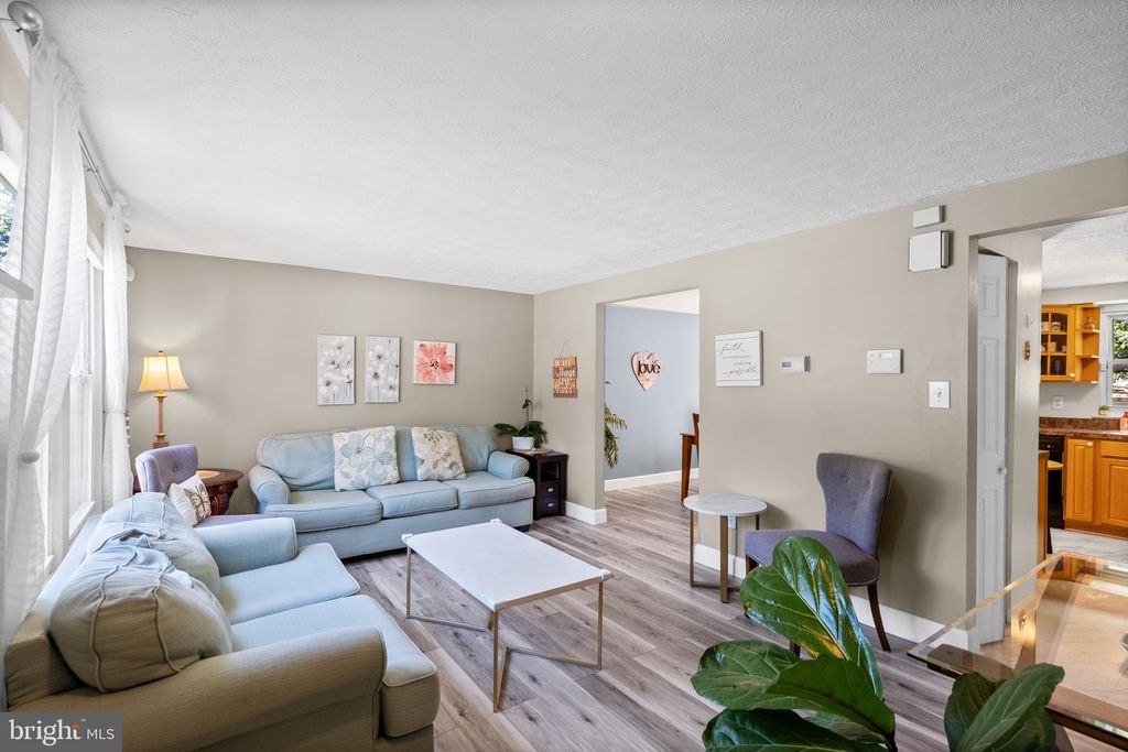 Image 13 of property listing at 9201 WILBUR CT, Columbia, MD 21046