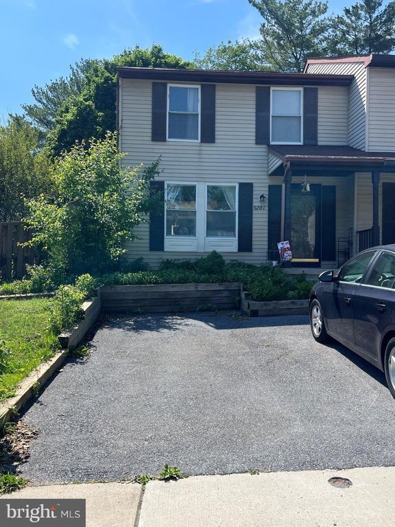 Image 2 of property listing at 9201 WILBUR CT, Columbia, MD 21046