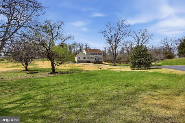 155 BUNCHBERRY RIDGE CT, Stephens City, VA 22655