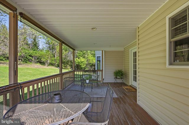 155 BUNCHBERRY RIDGE CT, Stephens City, VA 22655