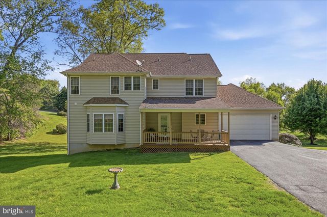 155 BUNCHBERRY RIDGE CT, Stephens City, VA 22655