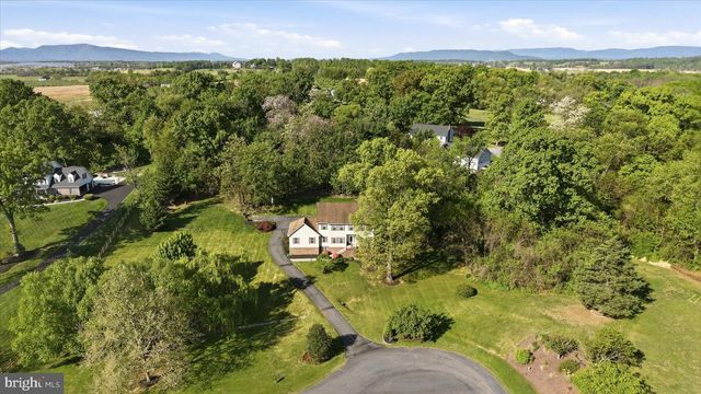 155 BUNCHBERRY RIDGE CT, Stephens City, VA 22655