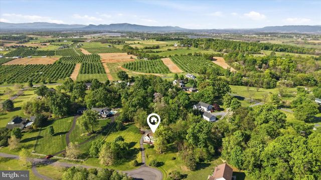 155 BUNCHBERRY RIDGE CT, Stephens City, VA 22655