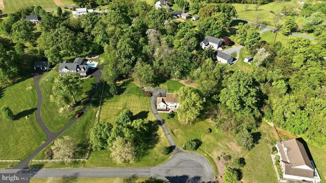 155 BUNCHBERRY RIDGE CT, Stephens City, VA 22655