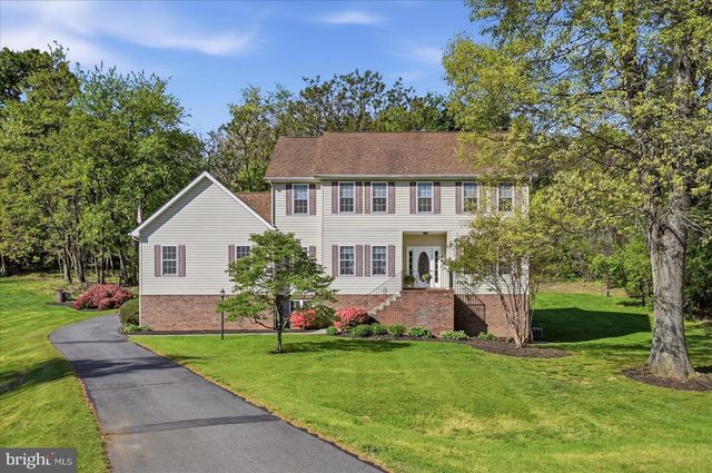 155 BUNCHBERRY RIDGE CT, Stephens City, VA 22655