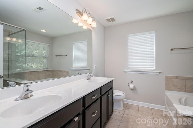 424 Planters Way, Mount Holly, NC 28120