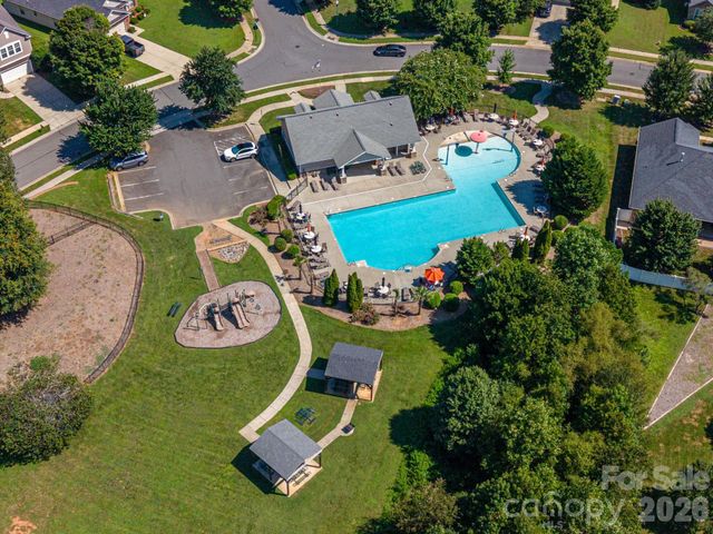 424 Planters Way, Mount Holly, NC 28120