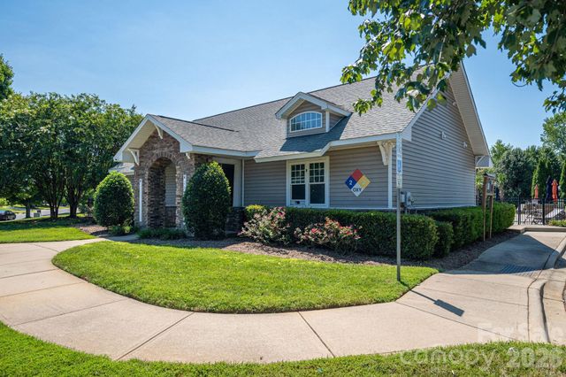 424 Planters Way, Mount Holly, NC 28120