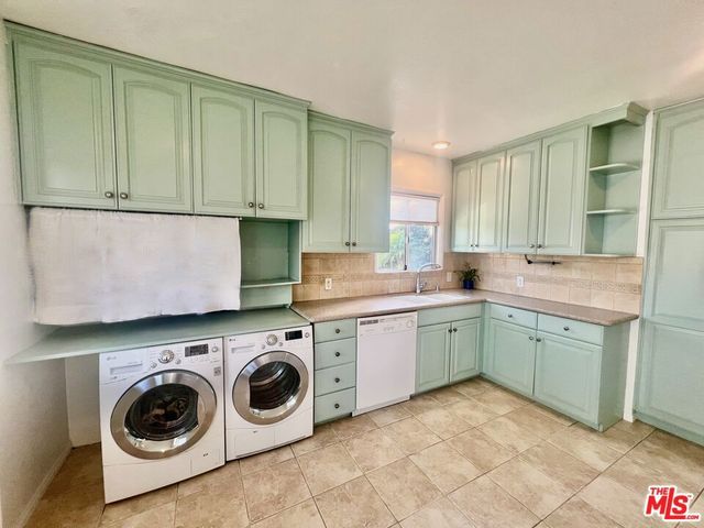 6426 W 83rd Street, Los Angeles, CA 90045