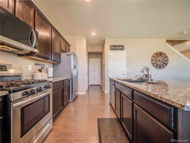914 Charlton Drive, Windsor, CO 80550