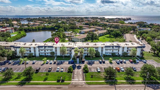 4595 CHANCELLOR STREET NE 105, St Petersburg, FL 33703