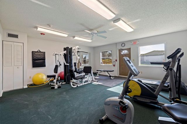 4595 CHANCELLOR STREET NE 105, St Petersburg, FL 33703