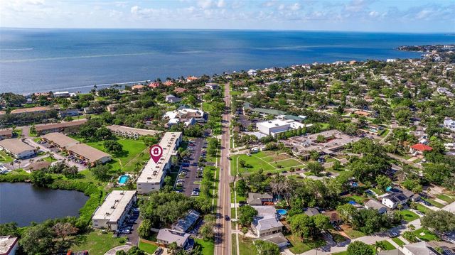4595 CHANCELLOR STREET NE 105, St Petersburg, FL 33703