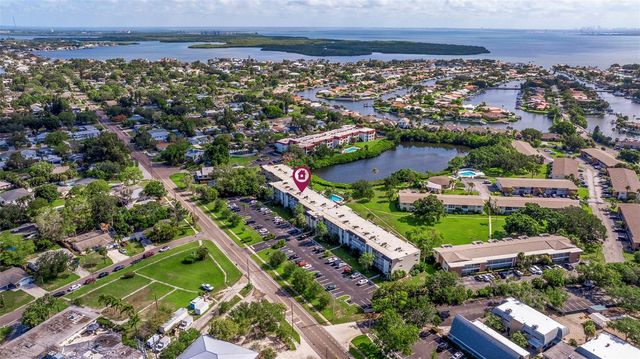 4595 CHANCELLOR STREET NE 105, St Petersburg, FL 33703