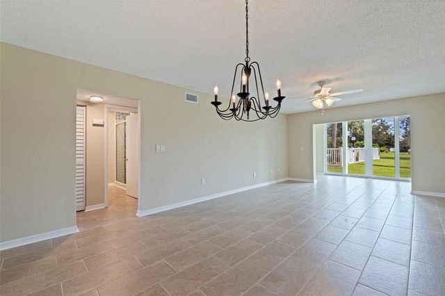 4595 CHANCELLOR STREET NE 105, St Petersburg, FL 33703