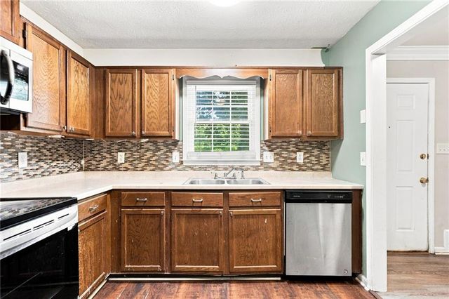 135 Sterling Court, Alpharetta, GA 30004