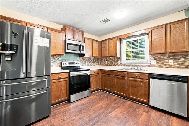 135 Sterling Court, Alpharetta, GA 30004