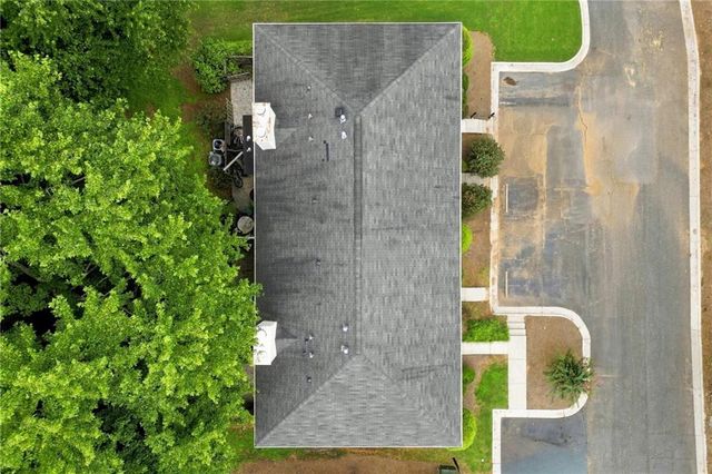 135 Sterling Court, Alpharetta, GA 30004
