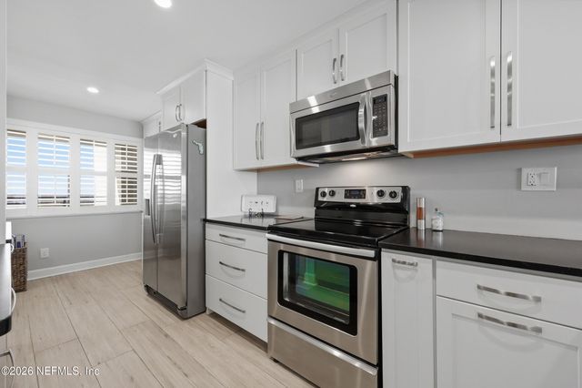 1901 1ST Street 1002, Jacksonville Beach, FL 32250