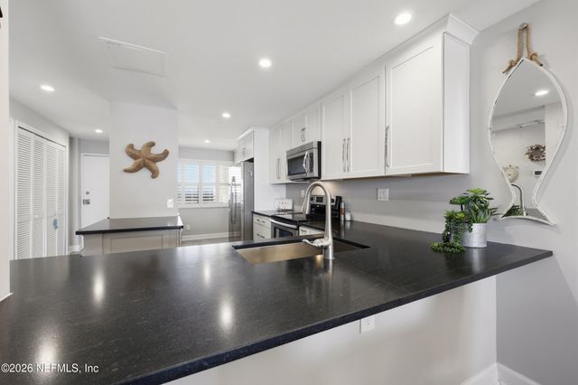 1901 1ST Street 1002, Jacksonville Beach, FL 32250