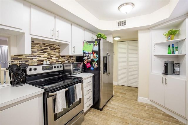 7100 Nova Dr 104A, Davie, FL 33317