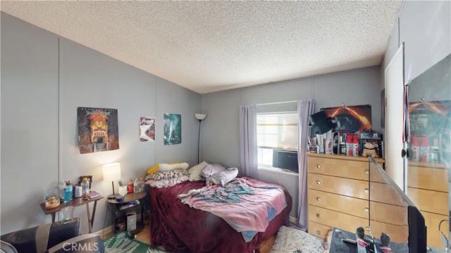 10550 Western 128, Stanton, CA 90680