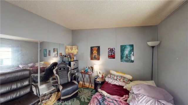 10550 Western 128, Stanton, CA 90680
