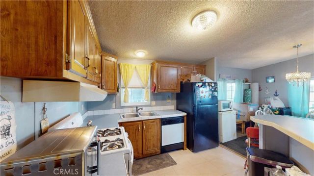 10550 Western 128, Stanton, CA 90680
