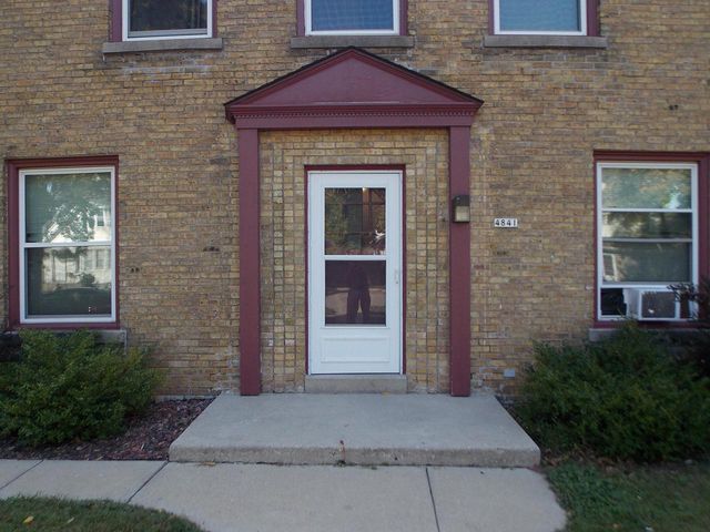 4841 N Mohawk AVENUE, Glendale, WI 53217