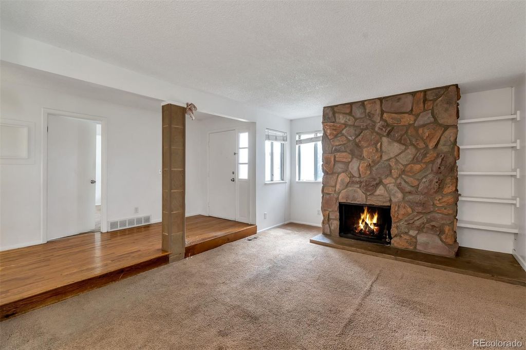 Image 4 of property listing at 13657 E Yale Avenue A, Aurora, CO 80014