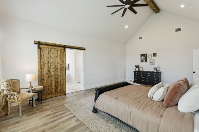 25 Dove Landing, Valley View, TX 76272