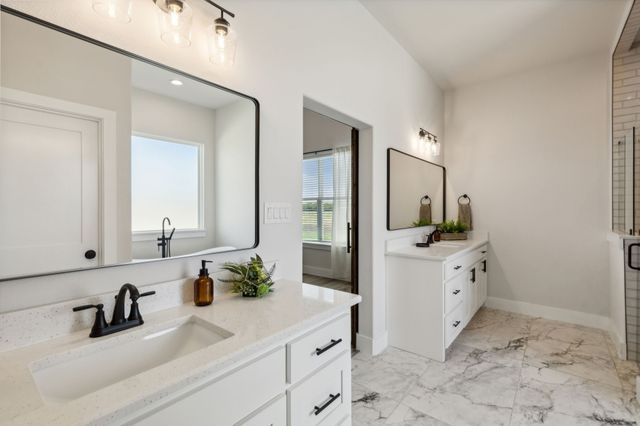 25 Dove Landing, Valley View, TX 76272