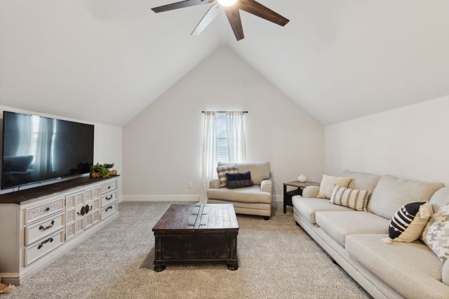 25 Dove Landing, Valley View, TX 76272