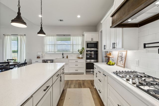 25 Dove Landing, Valley View, TX 76272