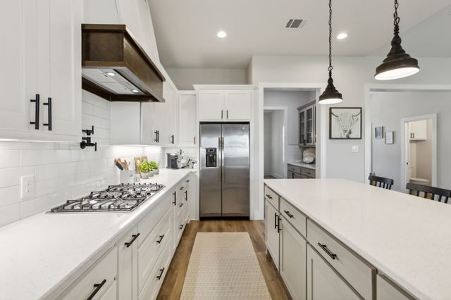 25 Dove Landing, Valley View, TX 76272