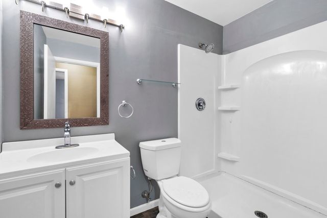 2736 Wall Avenue, Waukegan, IL 60087