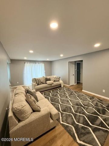 42 Diane Drive, Tinton Falls, NJ 07753