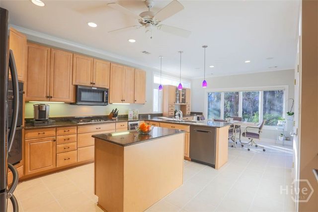 407 King Arthur Lane, Savannah, GA 31405