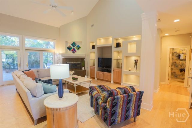 407 King Arthur Lane, Savannah, GA 31405